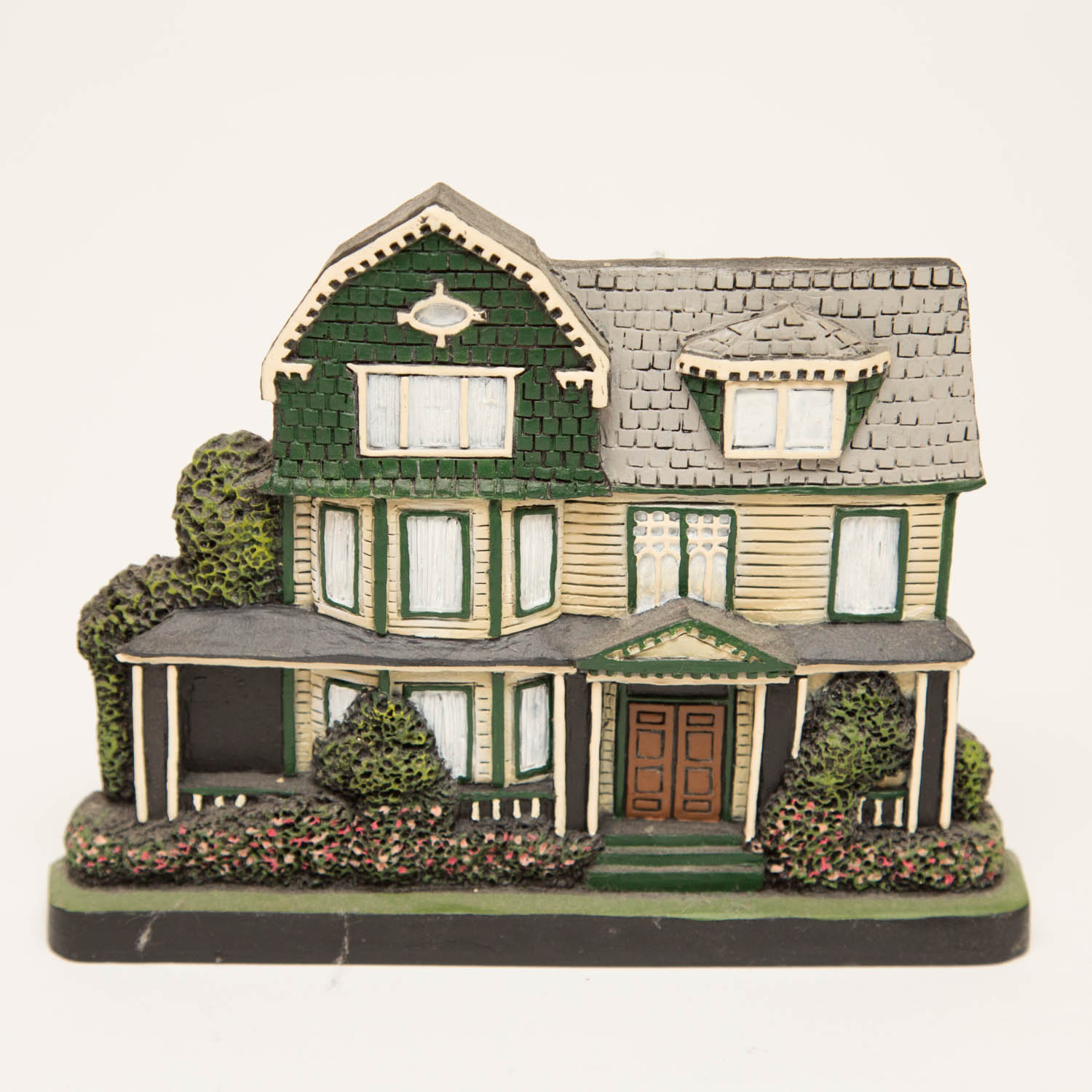 Large Collection of Brandywine Collectibles Miniature Wooden Houses EBTH